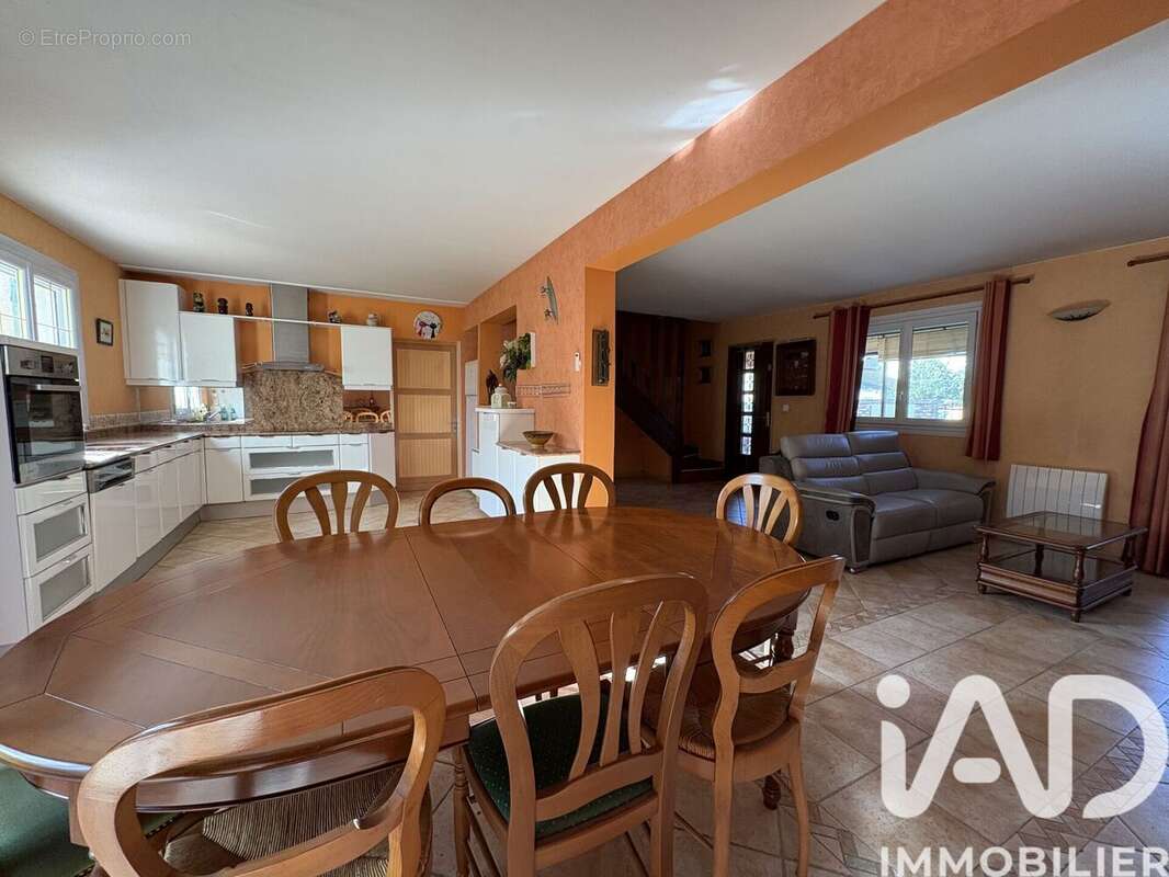 Maison 120 m² à Ormesson-Sur-Marne  - photo 3