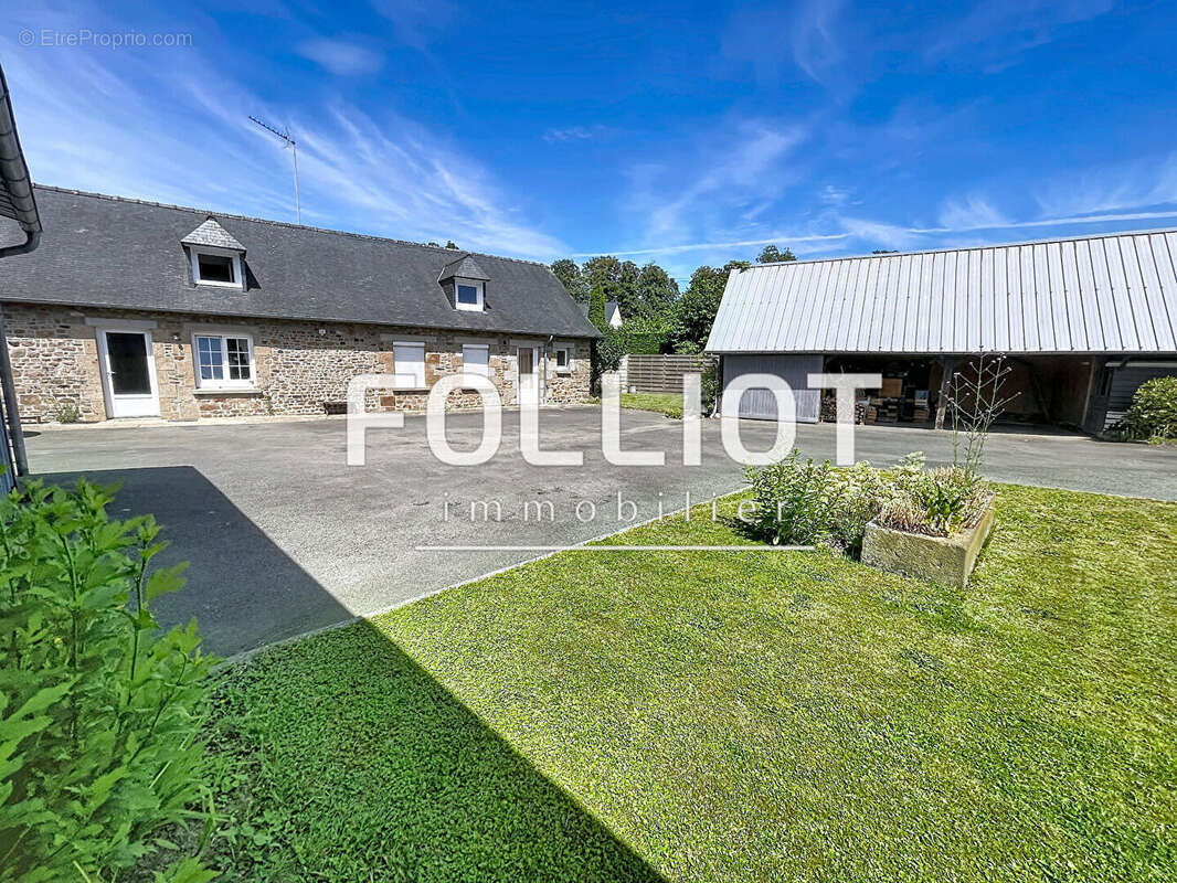 Maison à FOUGERES