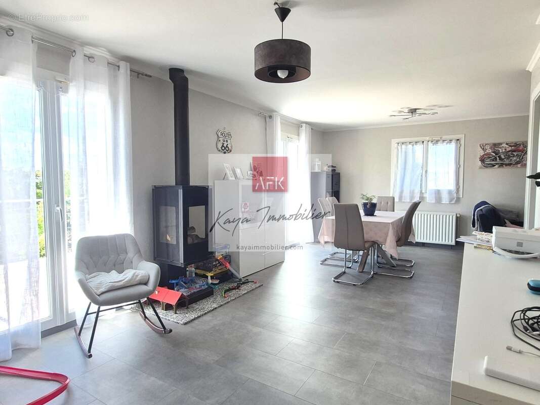 Maison à CRANVES-SALES