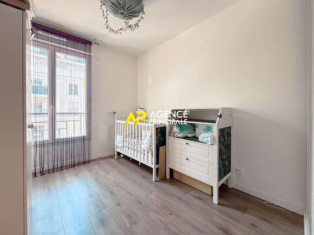 Appartement à SARTROUVILLE