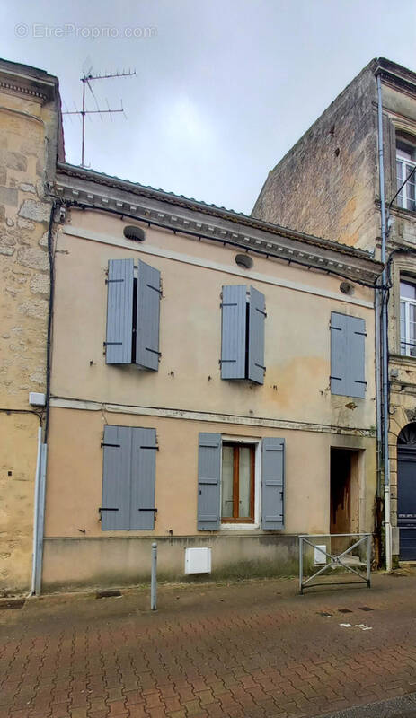 Appartement à BLAYE