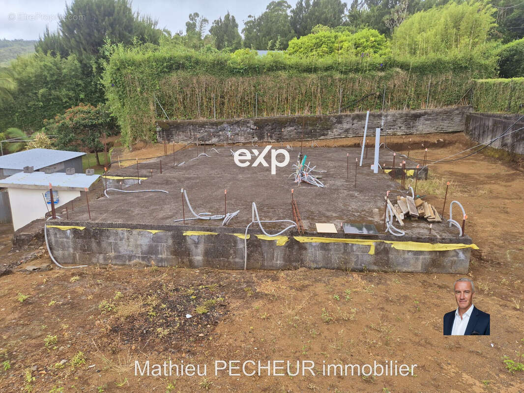Terrain 353 m² à Saint-Denis  - photo 5