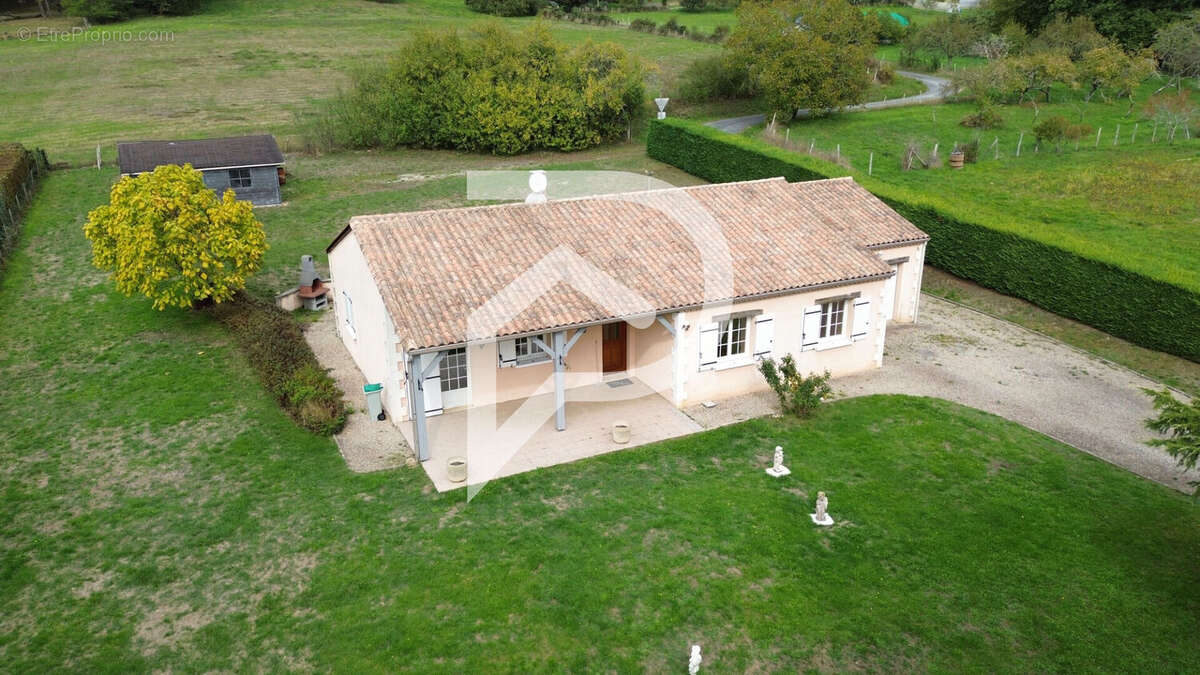 Maison à VILLAMBLARD