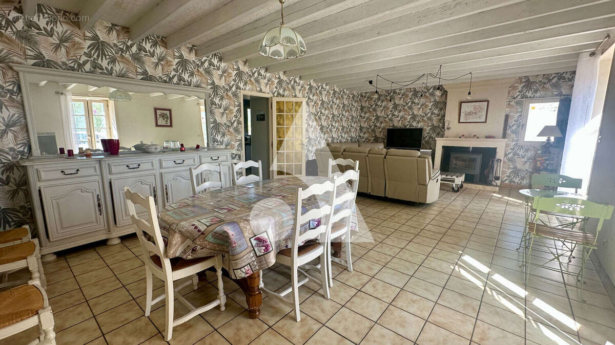 Maison à LE MAZEAU