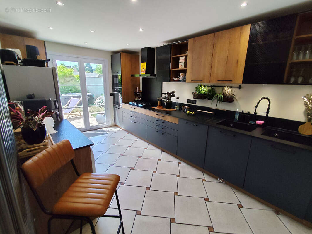 Maison à CUISE-LA-MOTTE