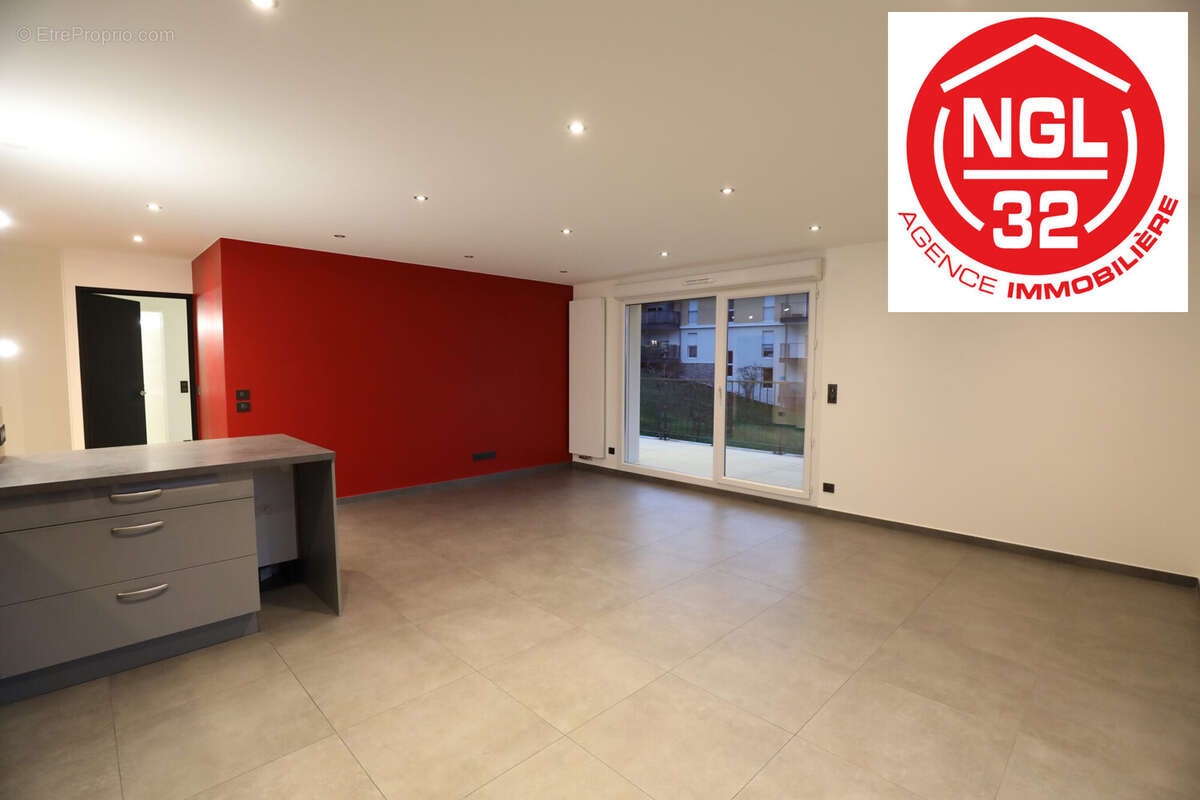 Appartement à CRUSEILLES