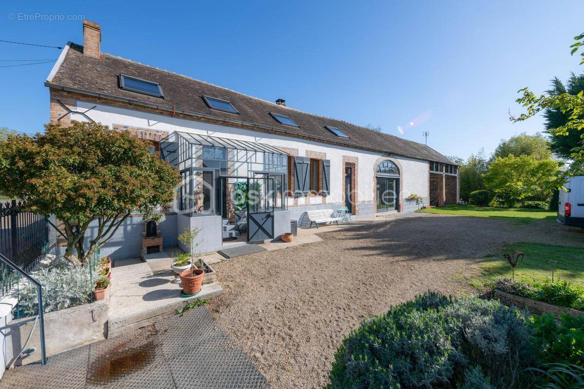 Maison à VILLEBOUGIS