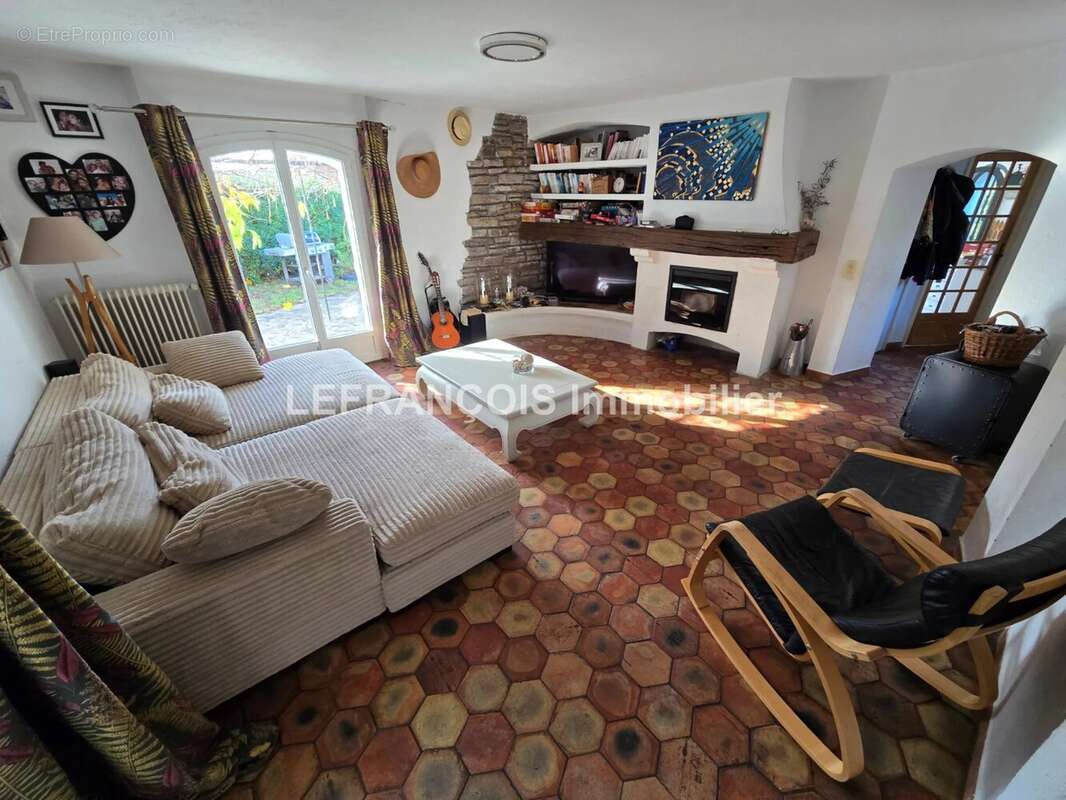 Maison à PEYMEINADE