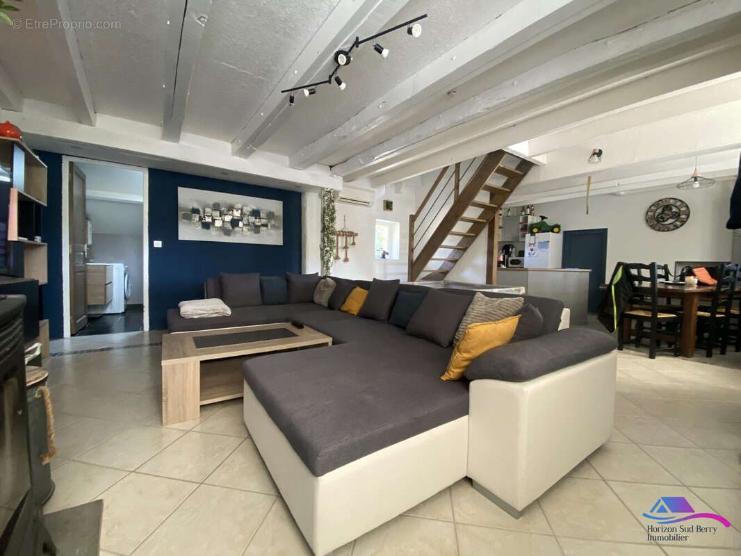 PIECE DE VIE - Maison à SAINT-PIERRE-LES-BOIS