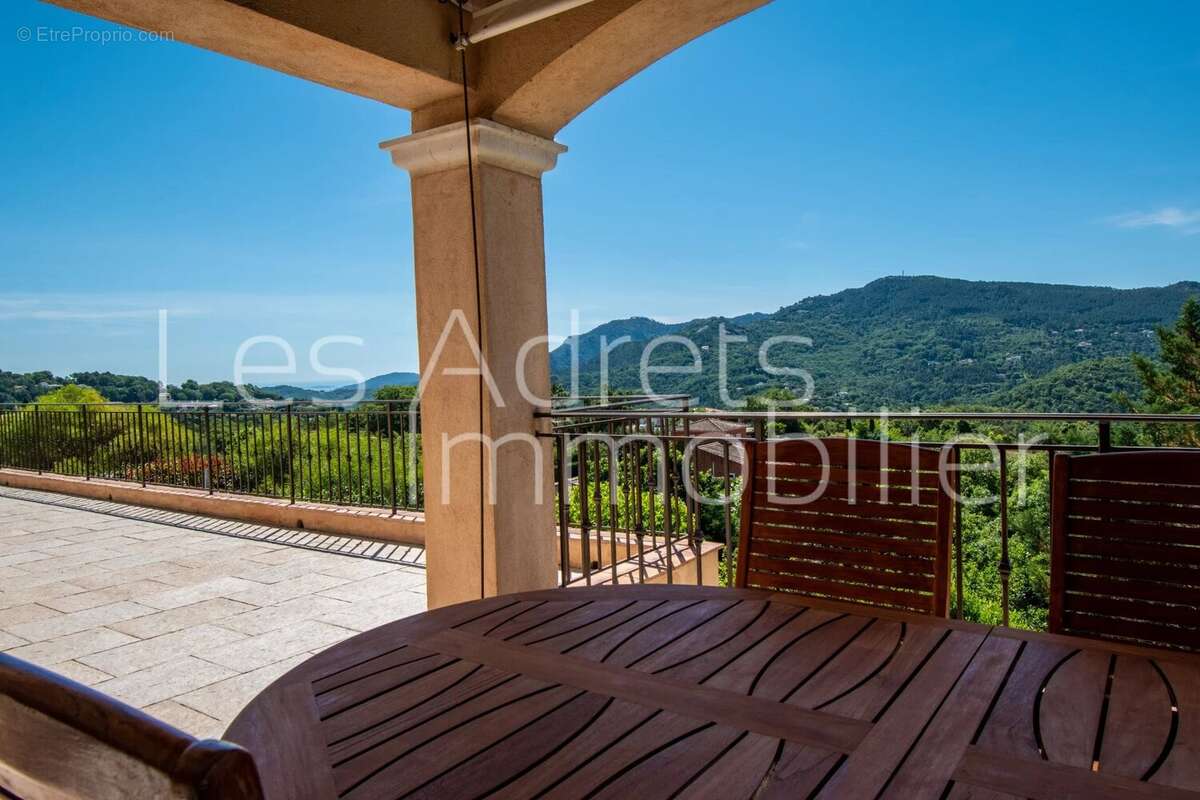 Maison à LES ADRETS-DE-L'ESTEREL