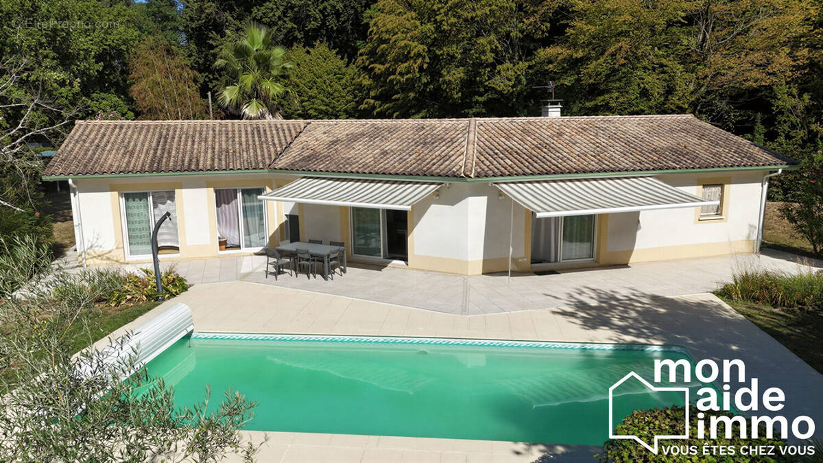 Maison 141 m² à Carignan-De-Bordeaux  - photo 2