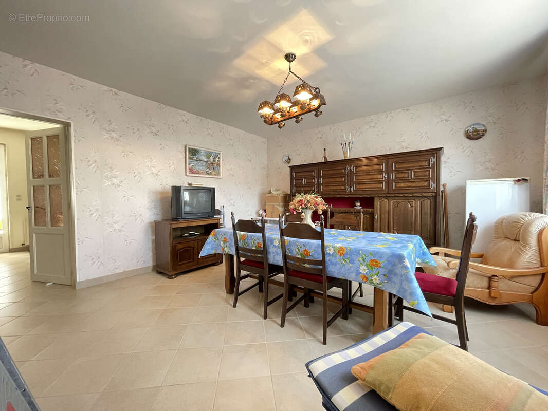 Maison à SAINT-GILLES