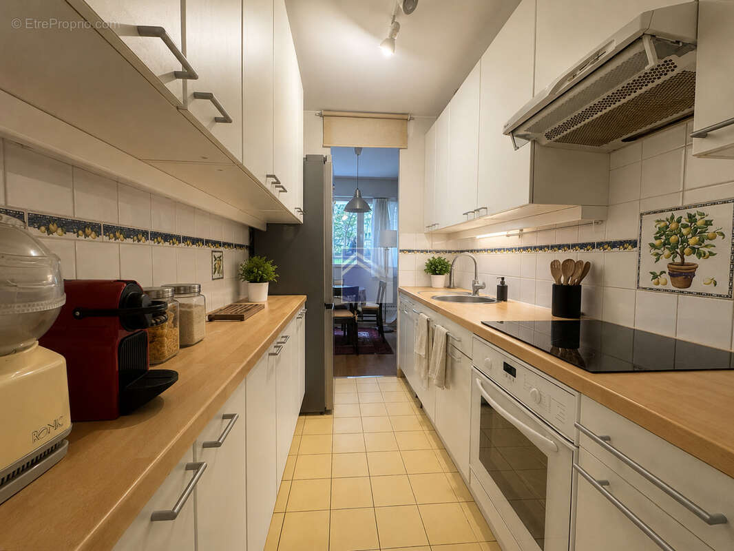 Appartement à LEVALLOIS-PERRET