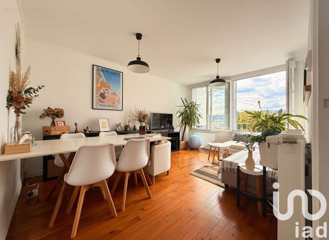 Photo 2 - Appartement à CLERMONT-FERRAND