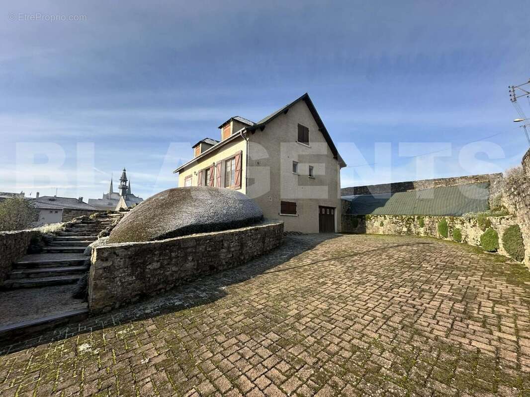 e41c8b00-c722-4e06-b20a-d92f9a6da180 - Maison à MOUZON