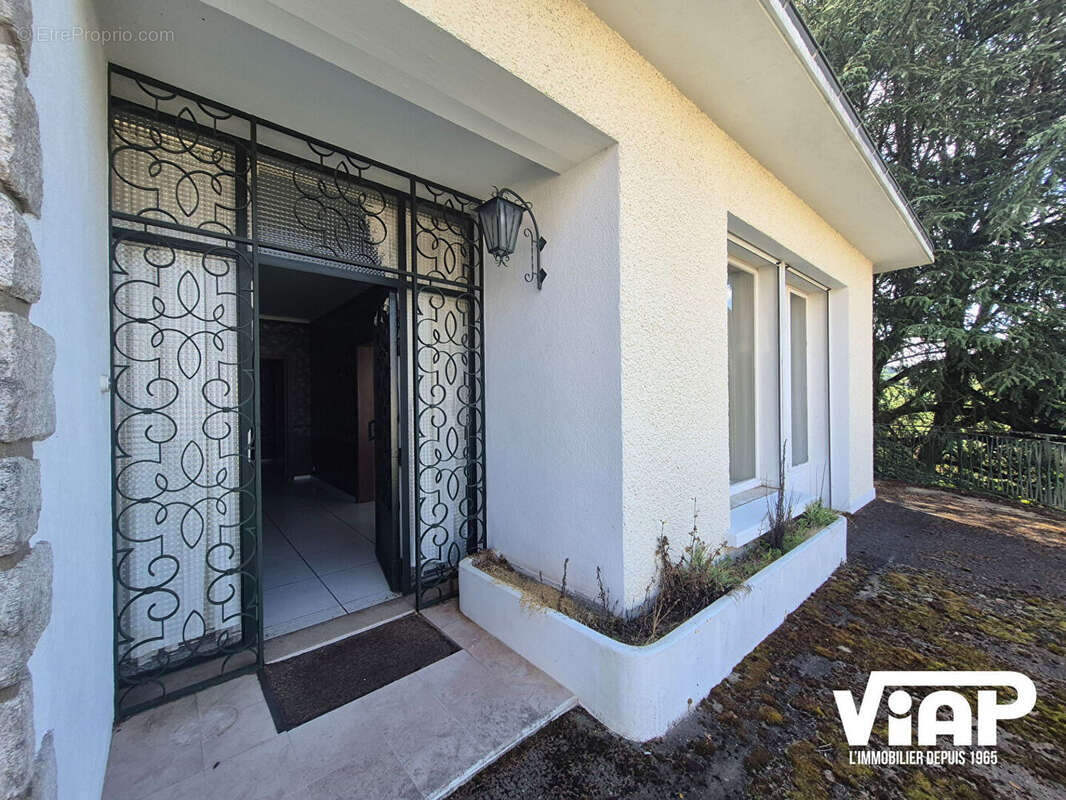 Maison à SAINT-JUNIEN