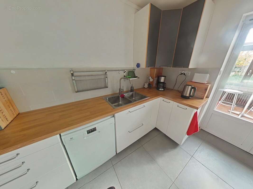 Maison à OSTRICOURT