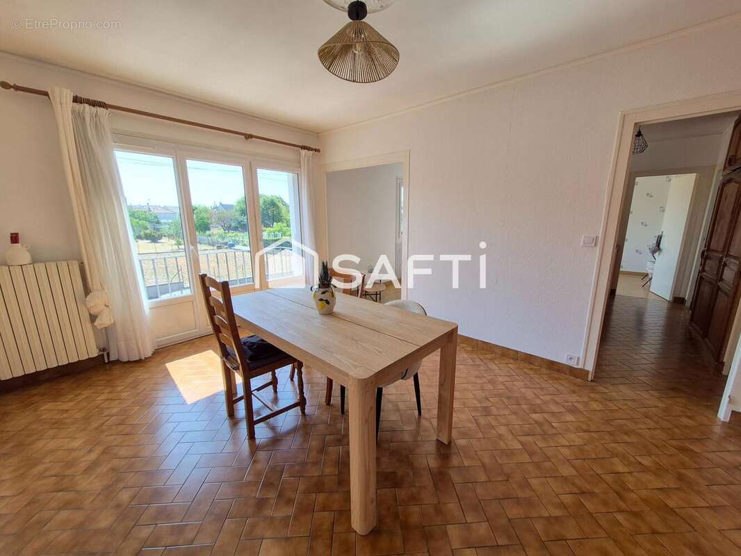 Maison 81 m² à Descartes  - photo 5
