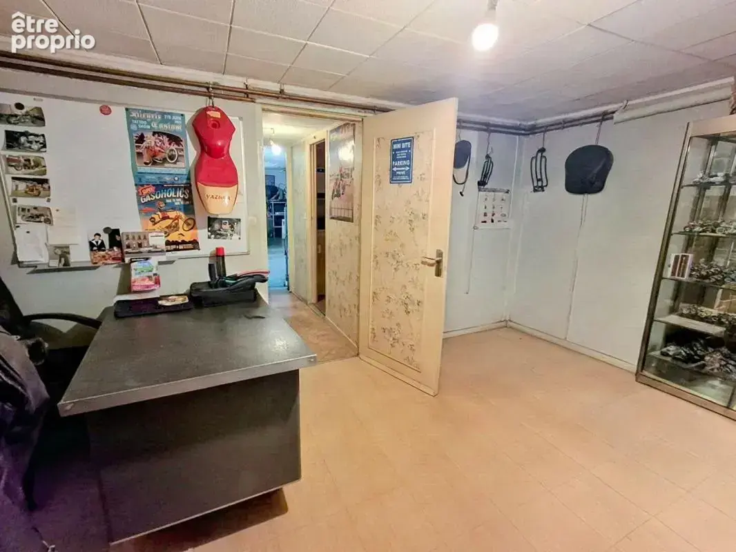 Maison dans une impasse, 90 m² habitables + 90 m² supplémentaires avec chambre et salle d'eau,  grand garage et jardin de 779 m² - photo 14
