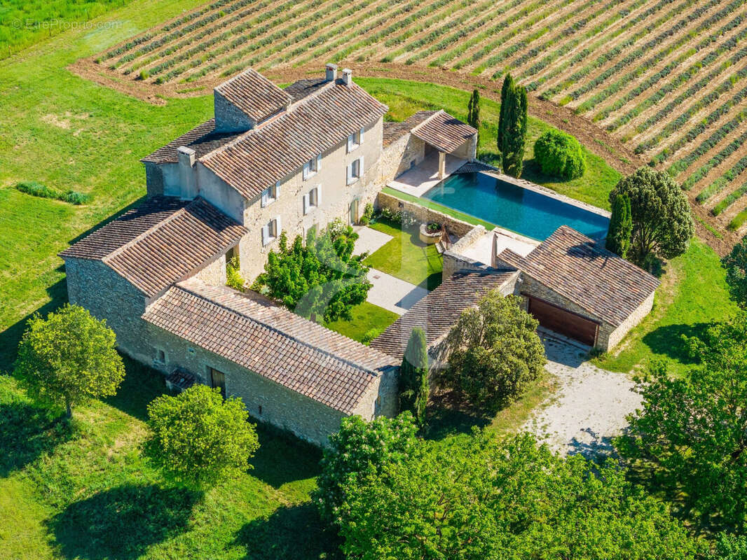 Maison à GORDES
