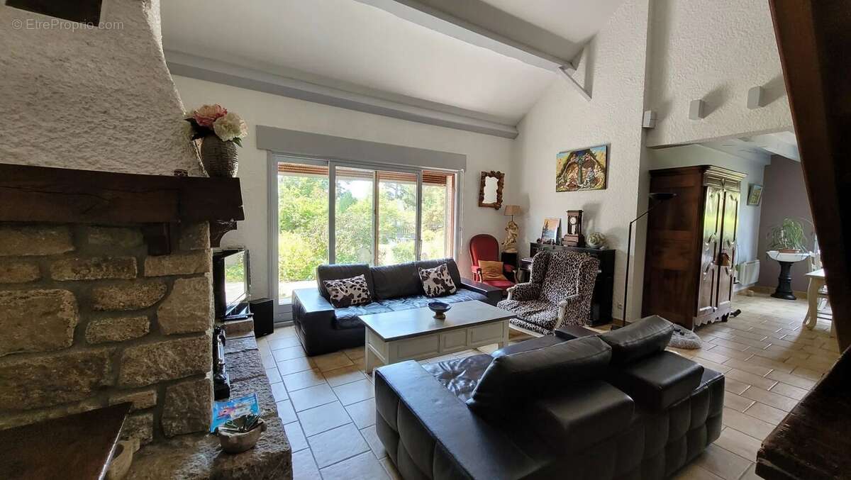 Maison à LE CHAMBON-SUR-LIGNON