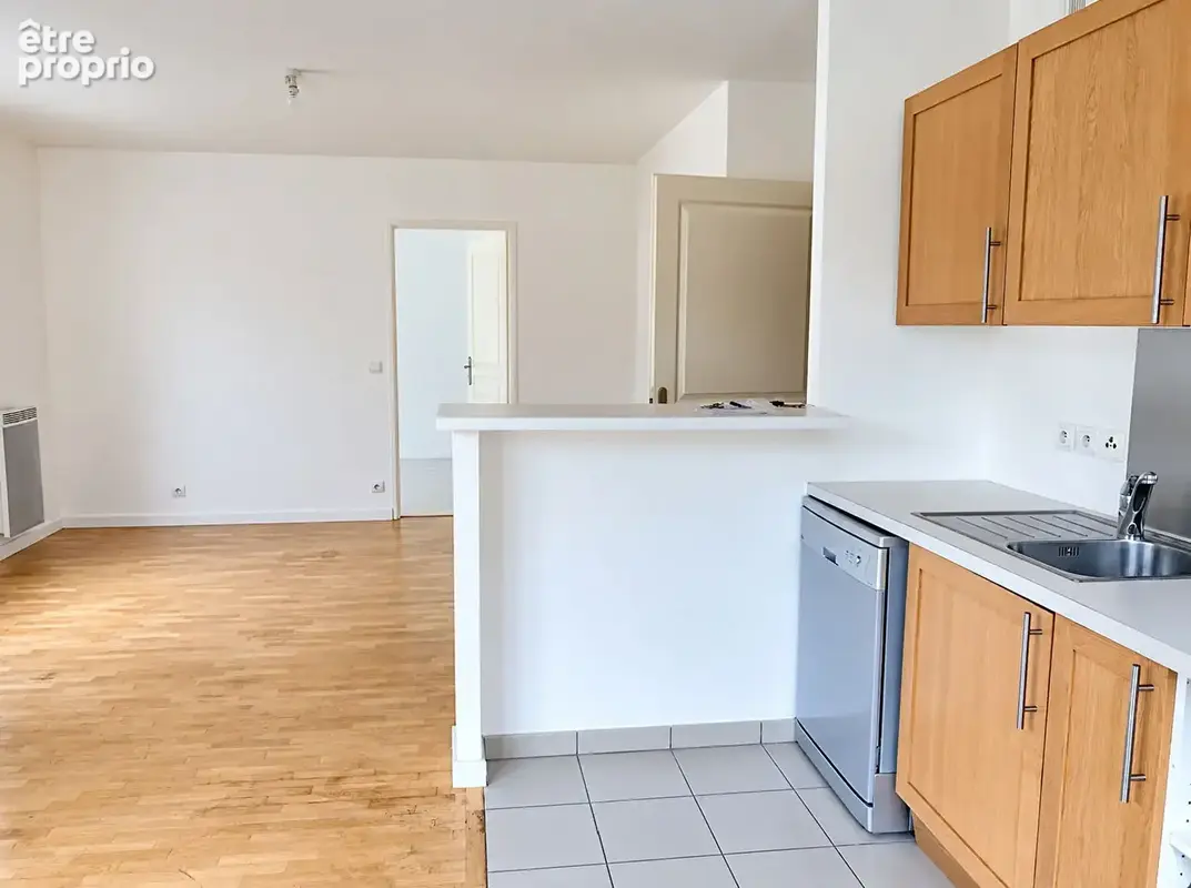 BUC Cerf volant Appartement F3 avec balcon, cave, parking et box - photo 3