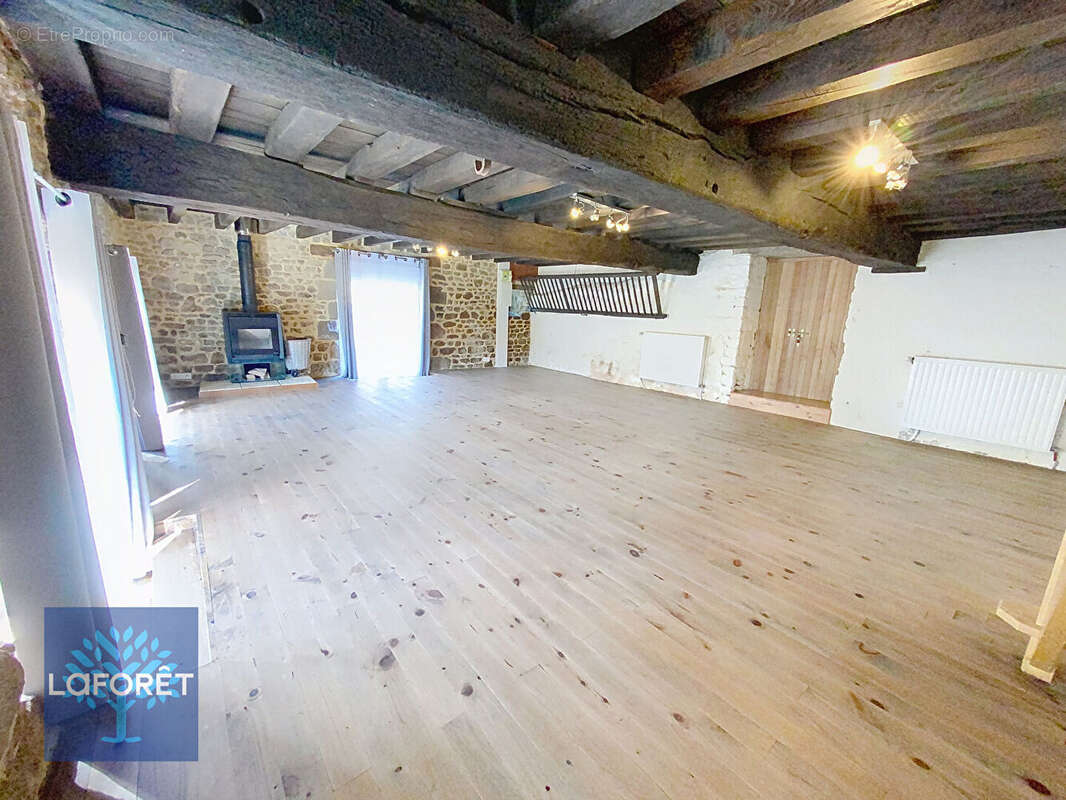 Maison à LA BAZOUGE-DU-DESERT