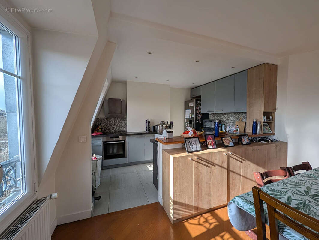 Appartement à PARIS-14E