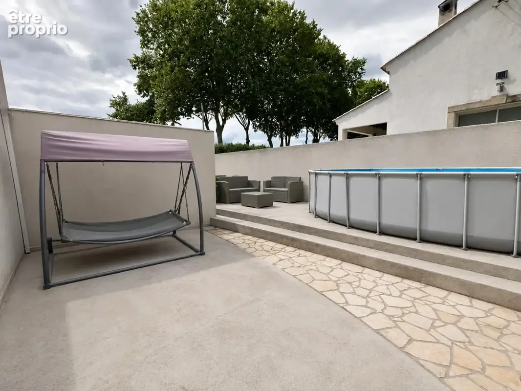 Appartement à VALERGUES