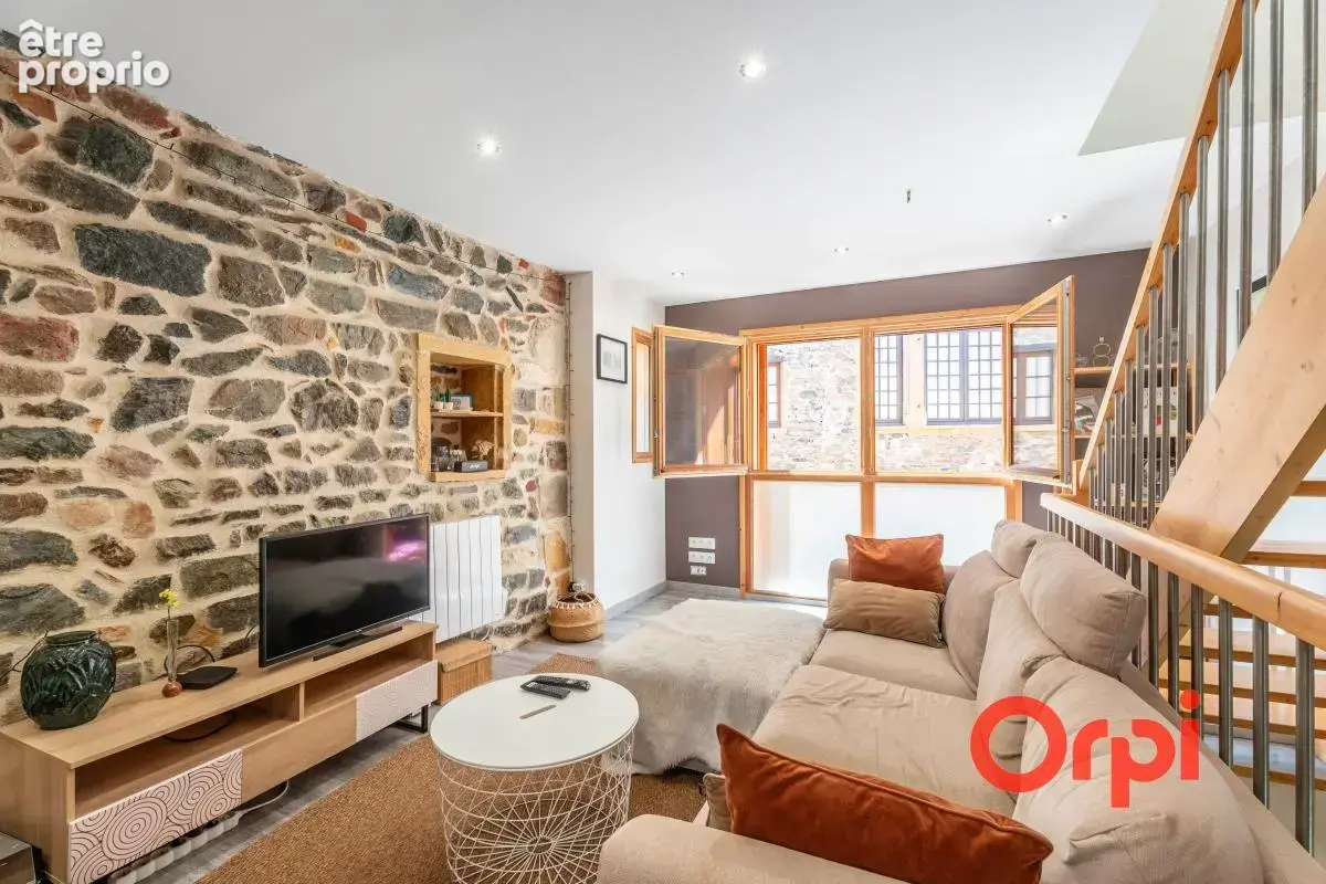 Maison de village entièrement refaite avec beaucoup de charme - photo 2