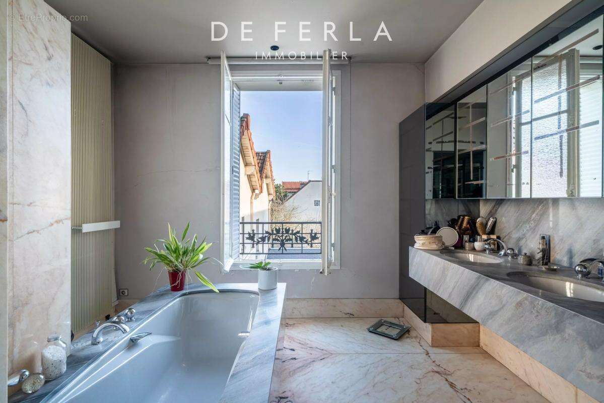 Maison à AULNAY-SOUS-BOIS