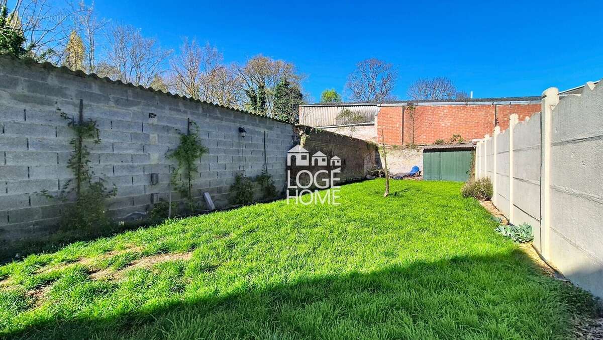 Jardin - Maison à HENIN-BEAUMONT