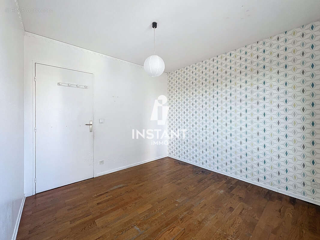 Appartement à CHARENTON-LE-PONT