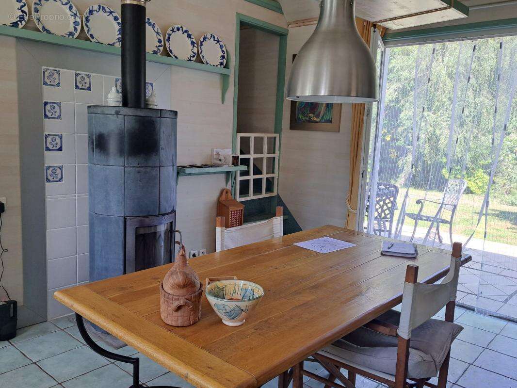 Maison à ARNAC-POMPADOUR