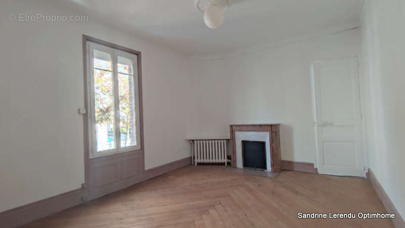 Maison de ville – Ancienne Maison de Maître en brique et silex – Rouen  249 000 € – 107 m² – 4 chambres – Jardin - photo 7