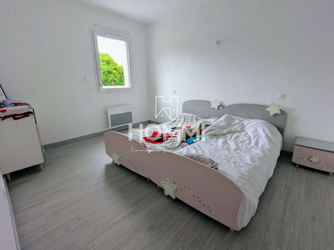 Maison 86 m² à Isse  - photo 7