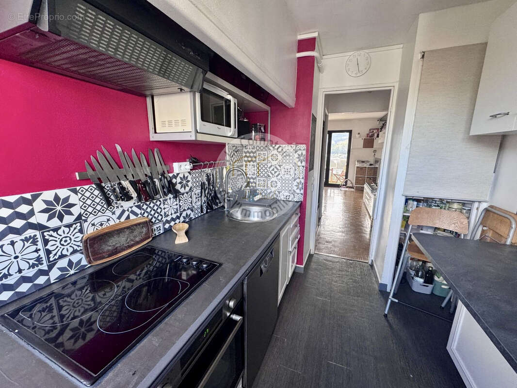 Appartement à MARSEILLE-9E
