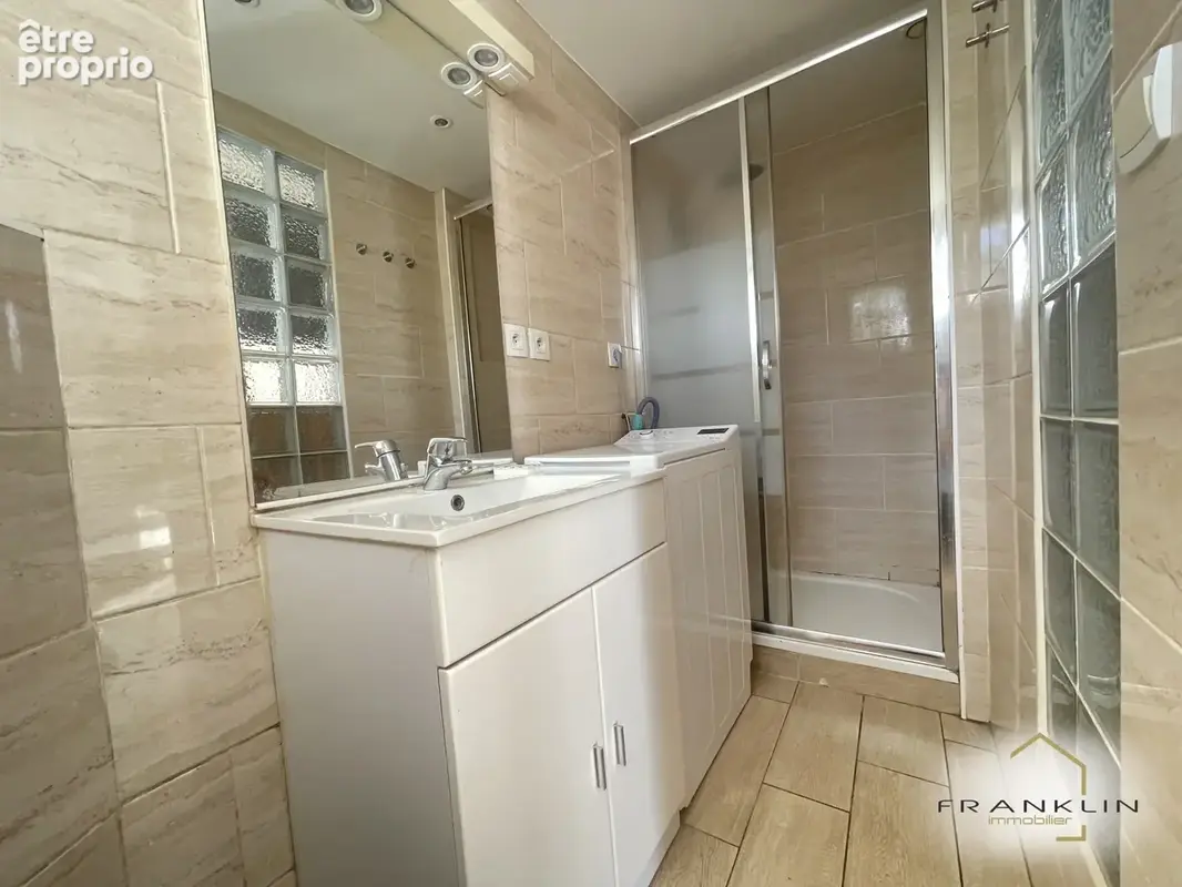 Pavillon traditionnel  - 113 m2 habitables - 3 chambres -1 studio aménagé - 1 dépendance - Beau jard - photo 23