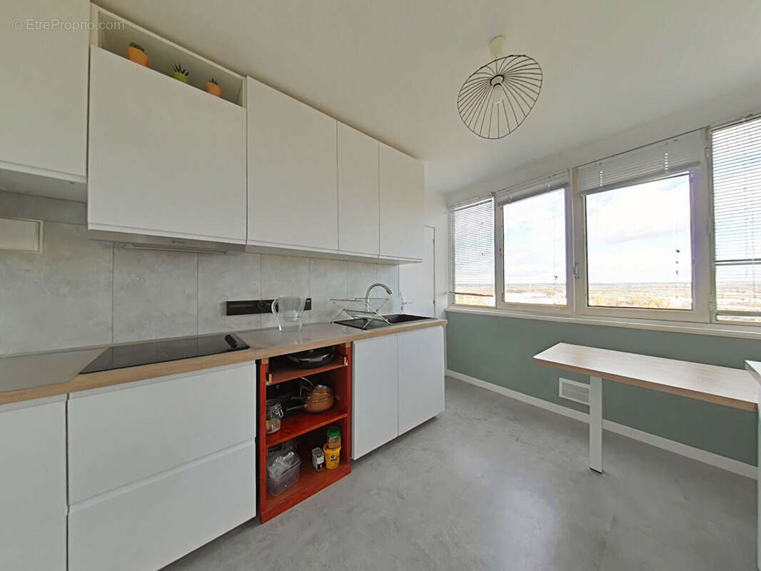 Appartement à FONTENAY-LE-FLEURY