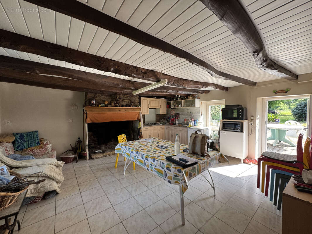 Maison à PLUHERLIN