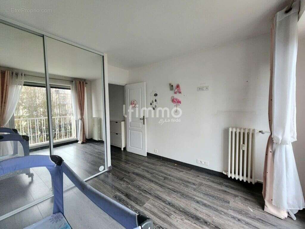 Appartement à SAINT-MAUR-DES-FOSSES