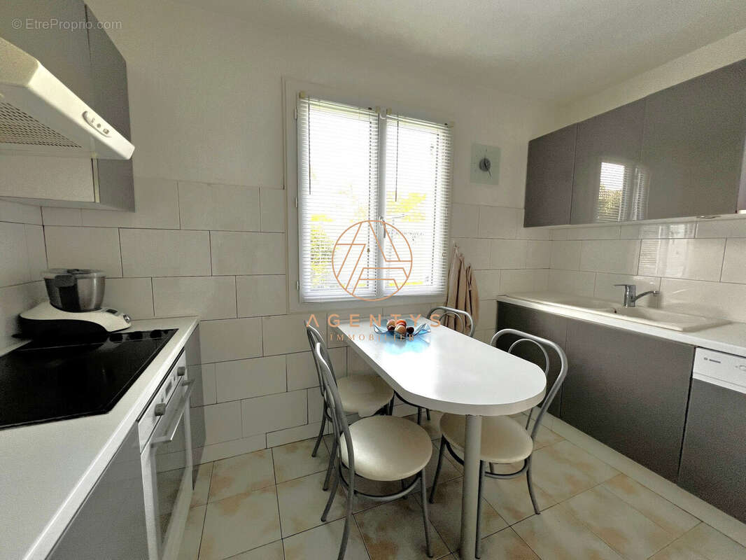 Maison à FONTENAY-TRESIGNY