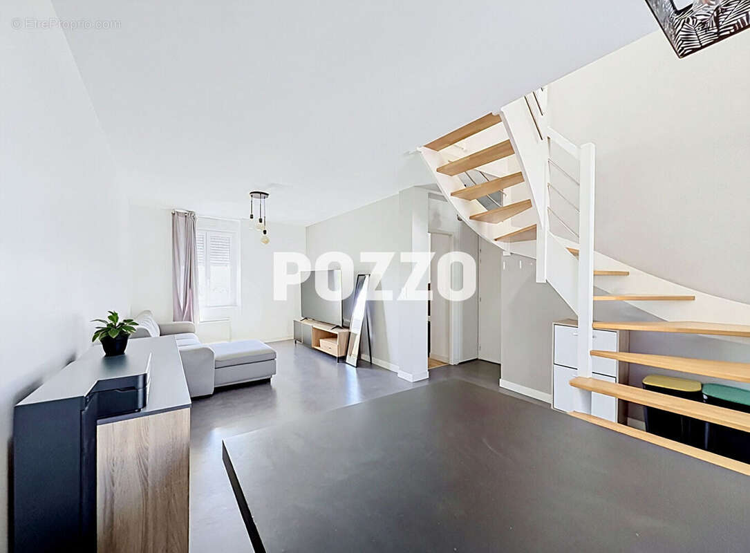 Appartement à DONVILLE-LES-BAINS