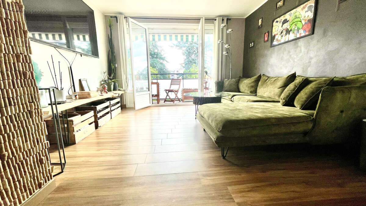 Appartement à TASSIN-LA-DEMI-LUNE