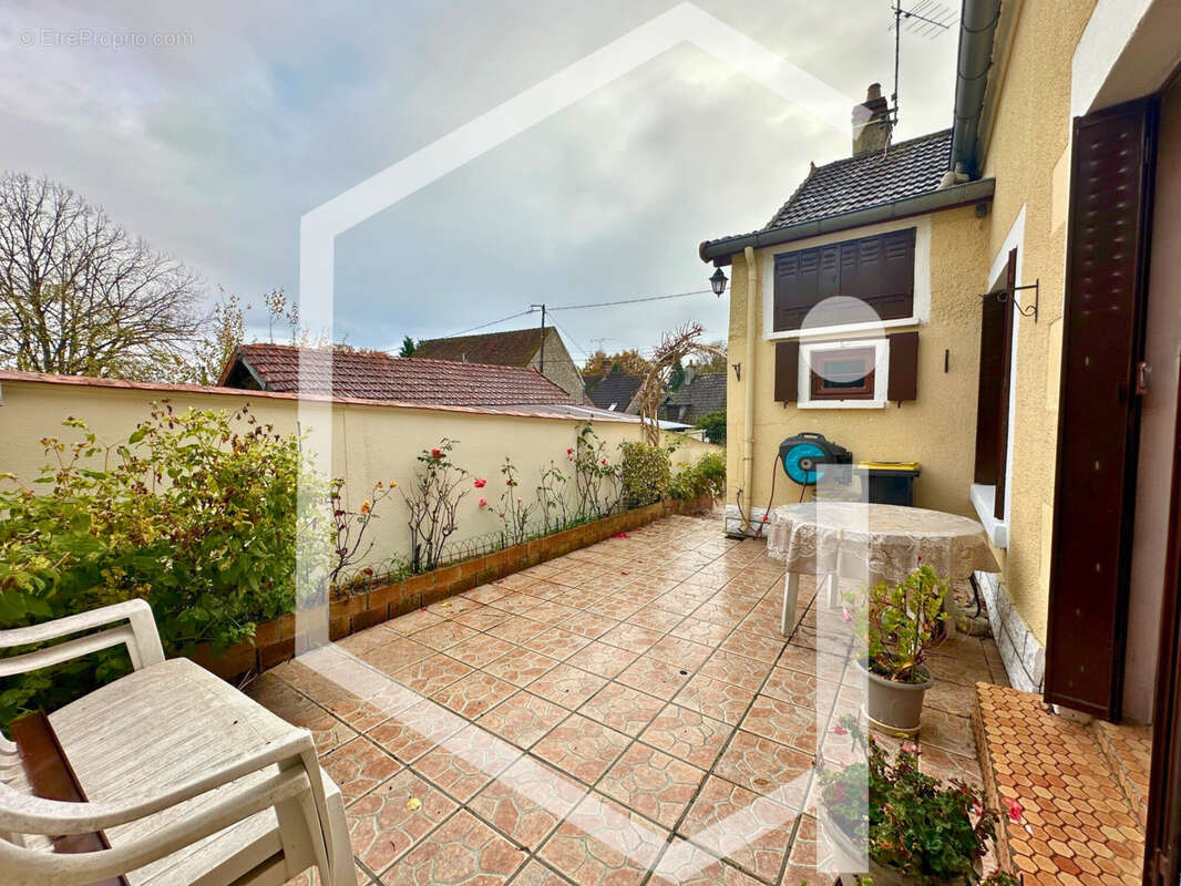 Maison à TRACY-SUR-LOIRE