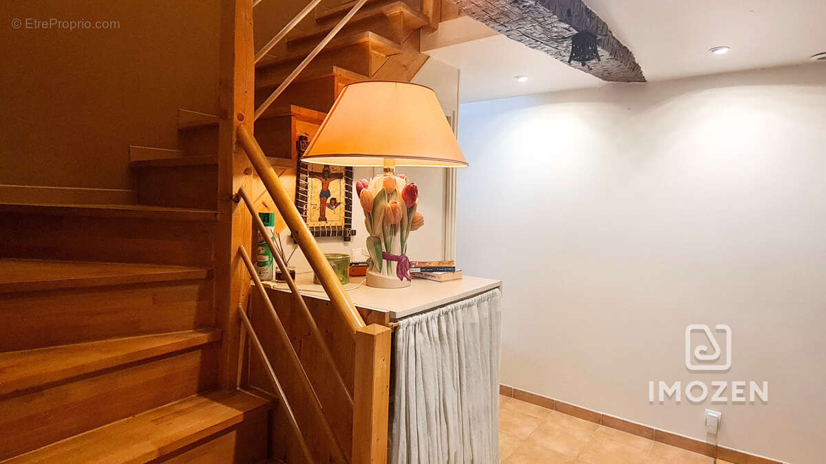 Appartement à LA ROQUEBRUSSANNE