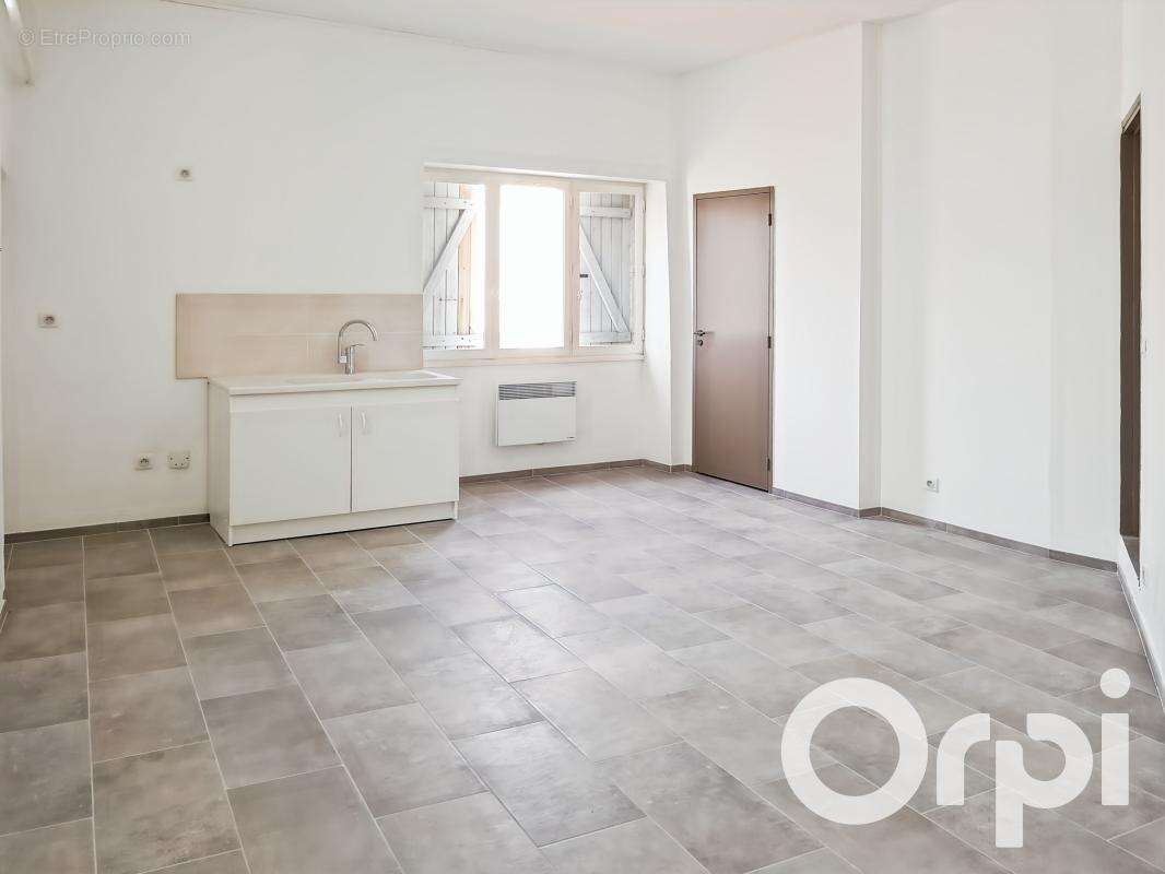 Appartement à PONT-SAINT-ESPRIT