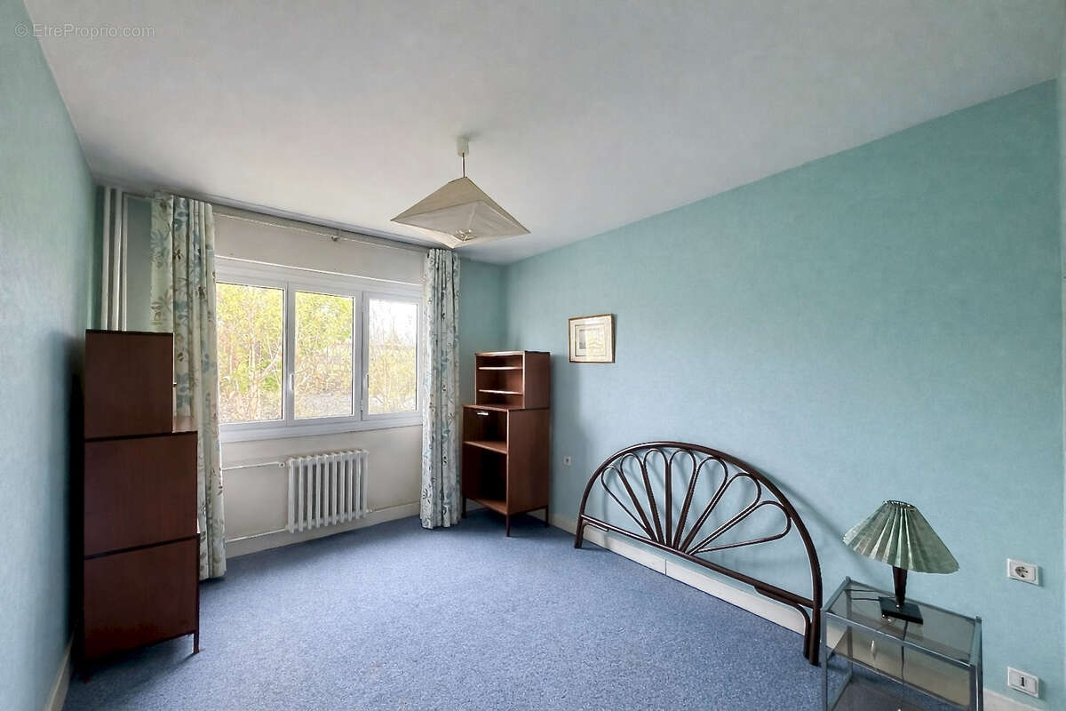 Appartement à VILLE-D'AVRAY