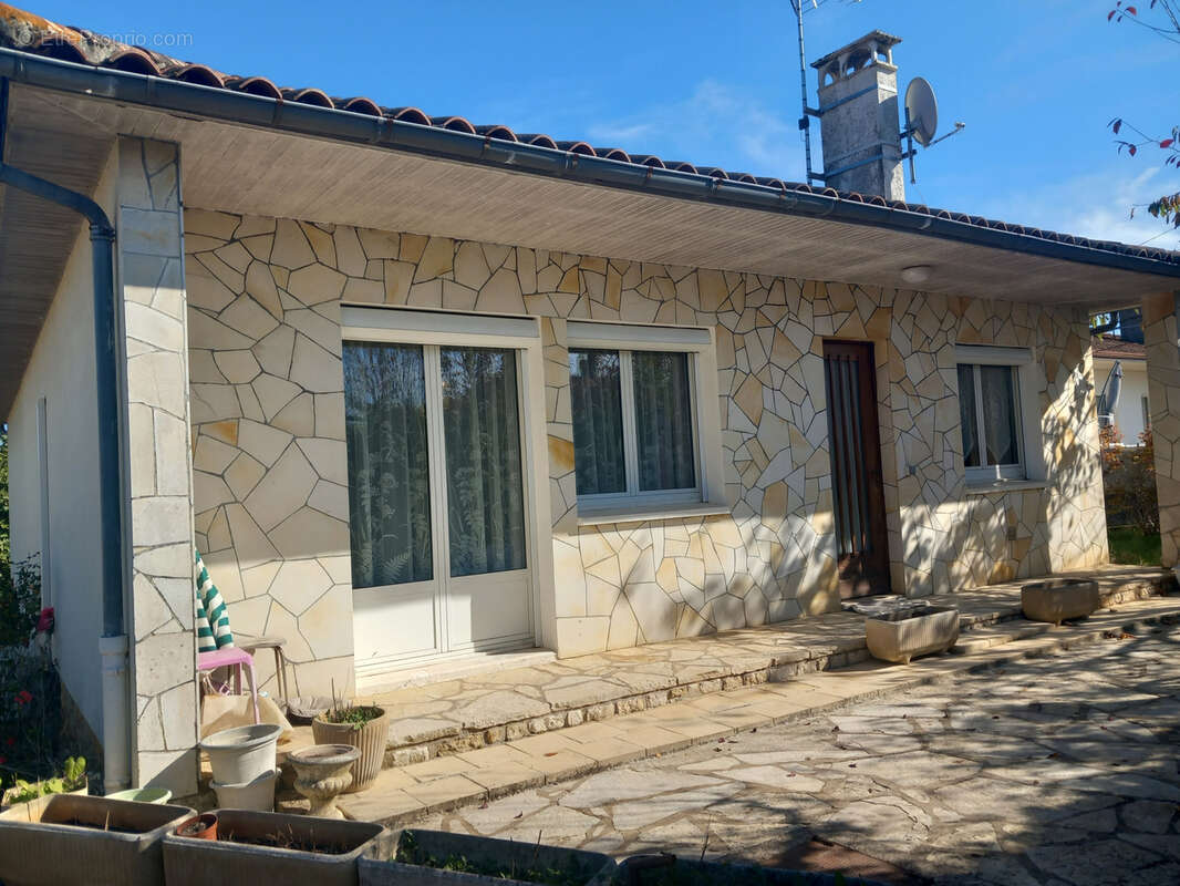 Maison à MONTAYRAL