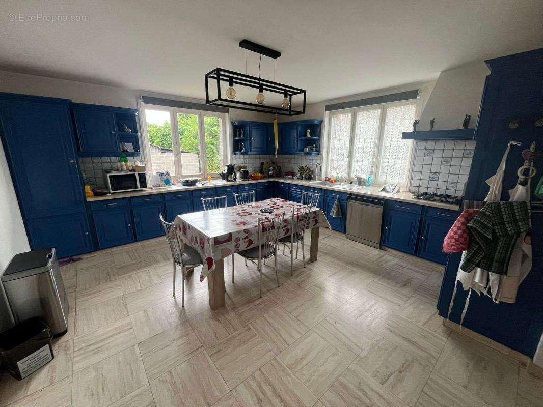 Magnifique maison individuelle de 207 m² habitables – 4 chambres, jardin et grand garage - photo 4